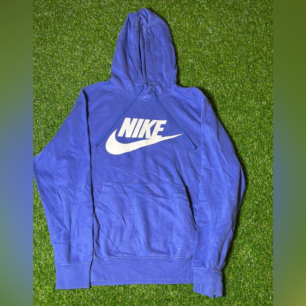 Vintage men’s Nike hoodie